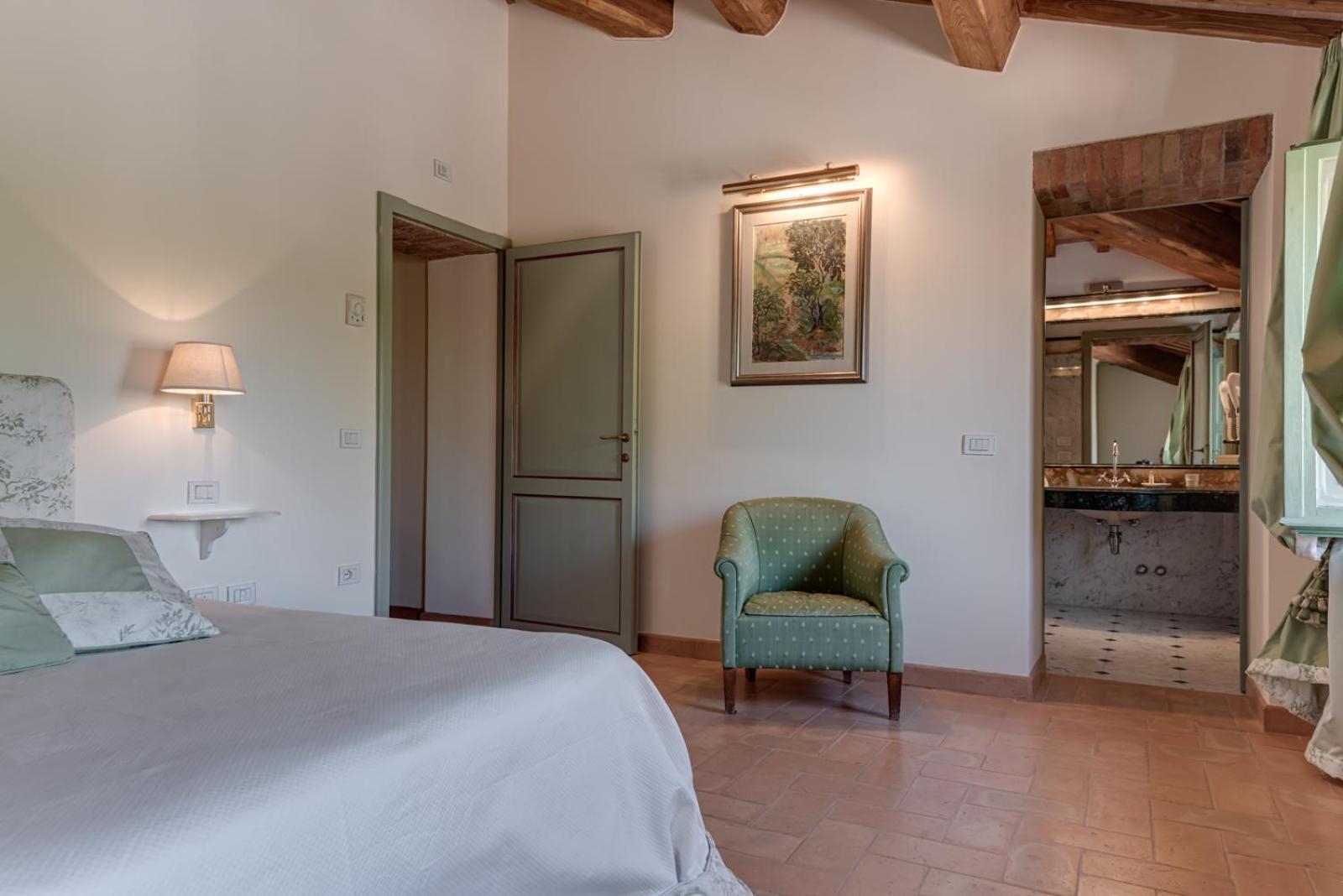 Villa Il Castagno Wine & Resort Siena Exterior photo