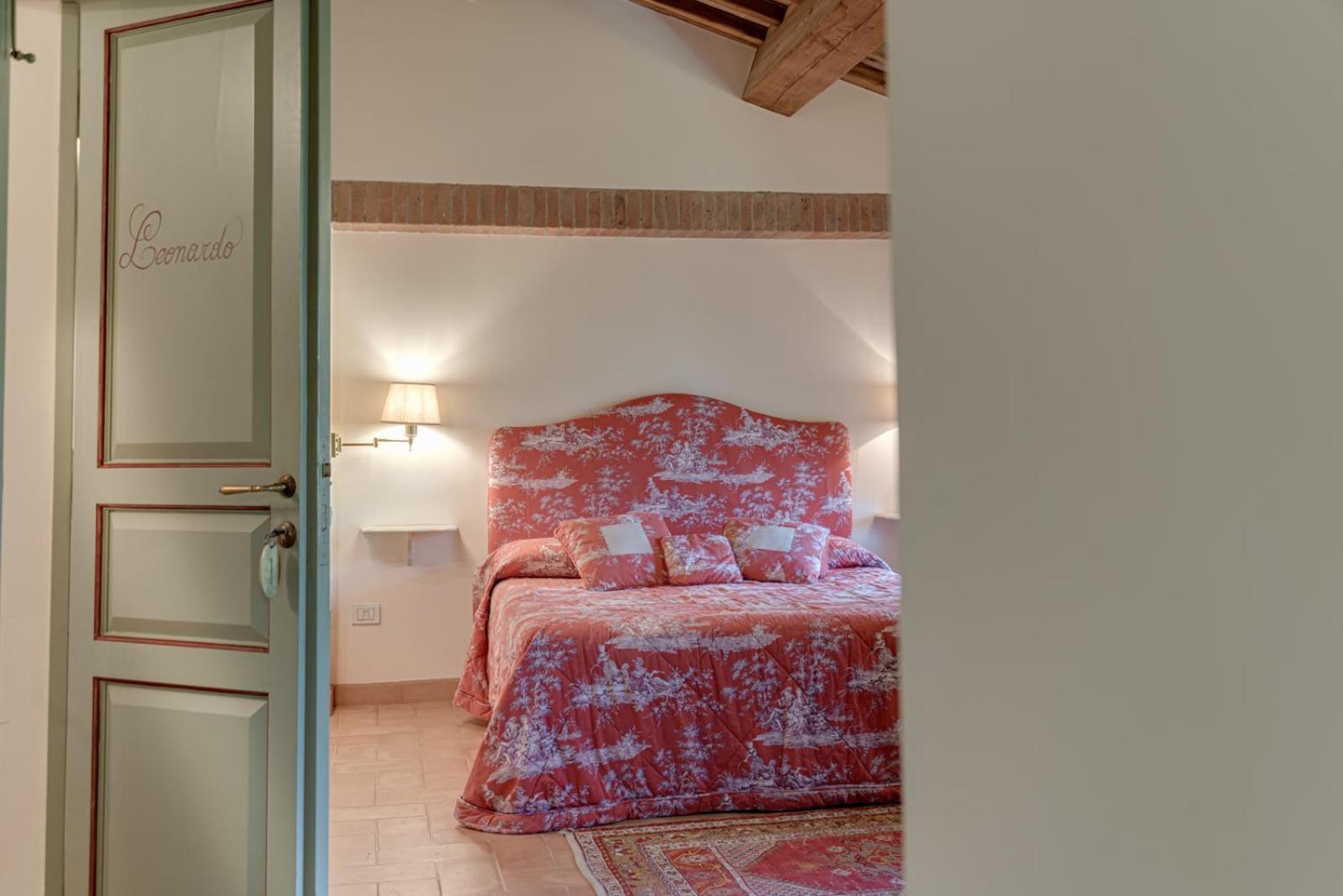 Villa Il Castagno Wine & Resort Siena Exterior photo