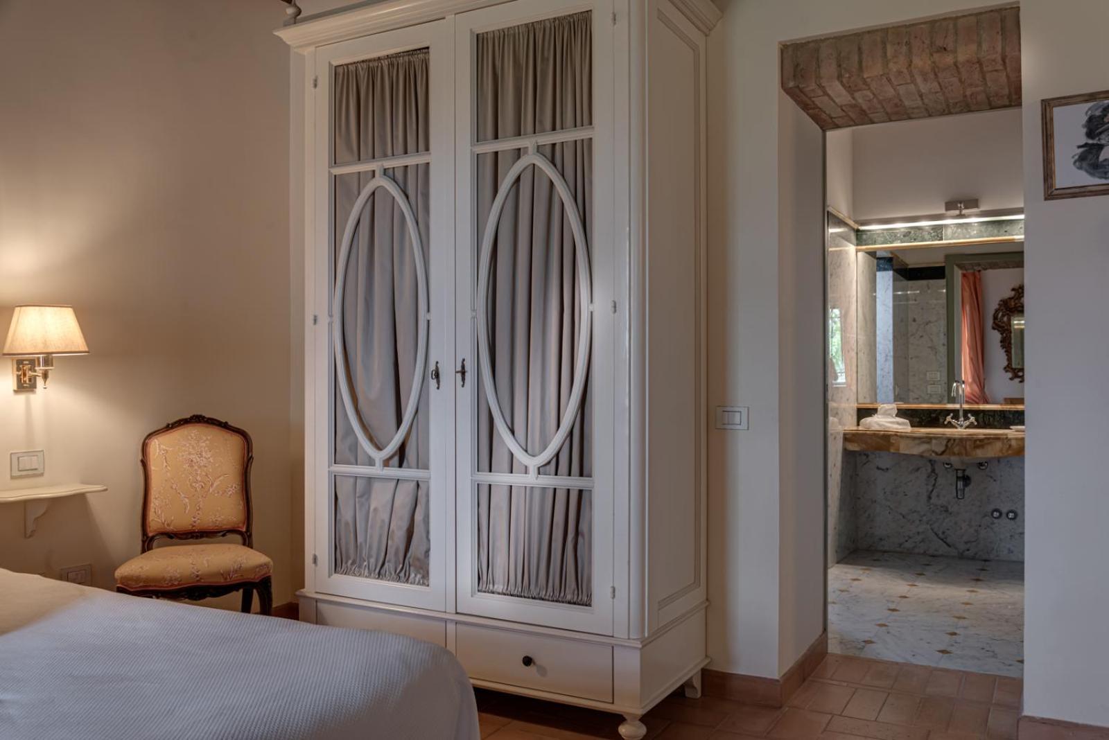 Villa Il Castagno Wine & Resort Siena Exterior photo