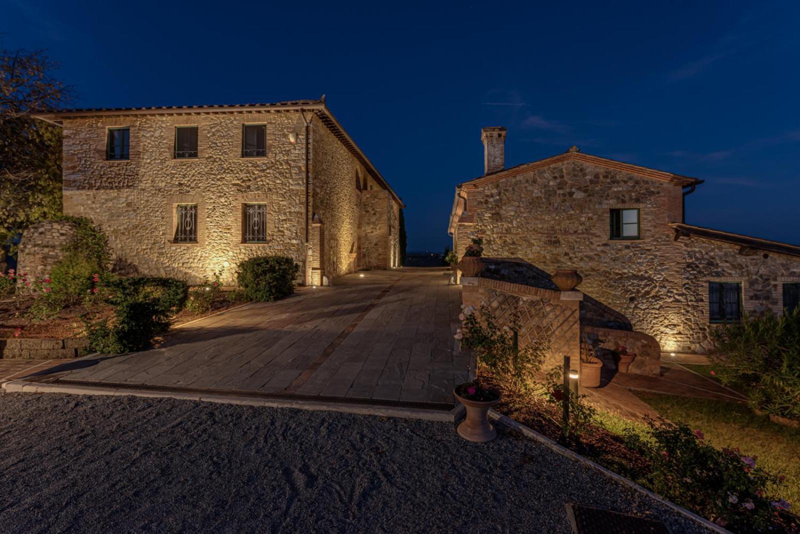 Villa Il Castagno Wine & Resort Siena Exterior photo