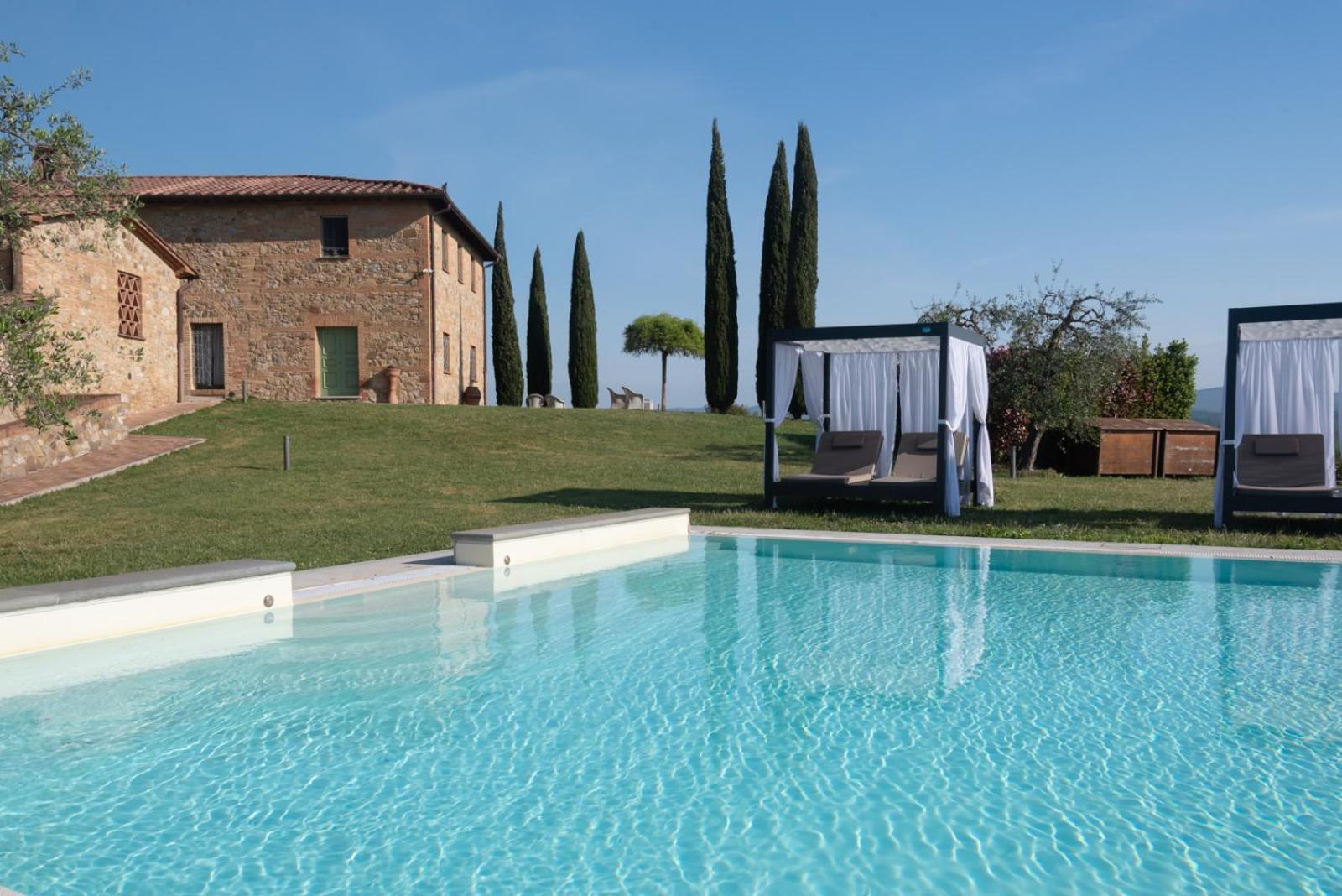 Villa Il Castagno Wine & Resort Siena Exterior photo